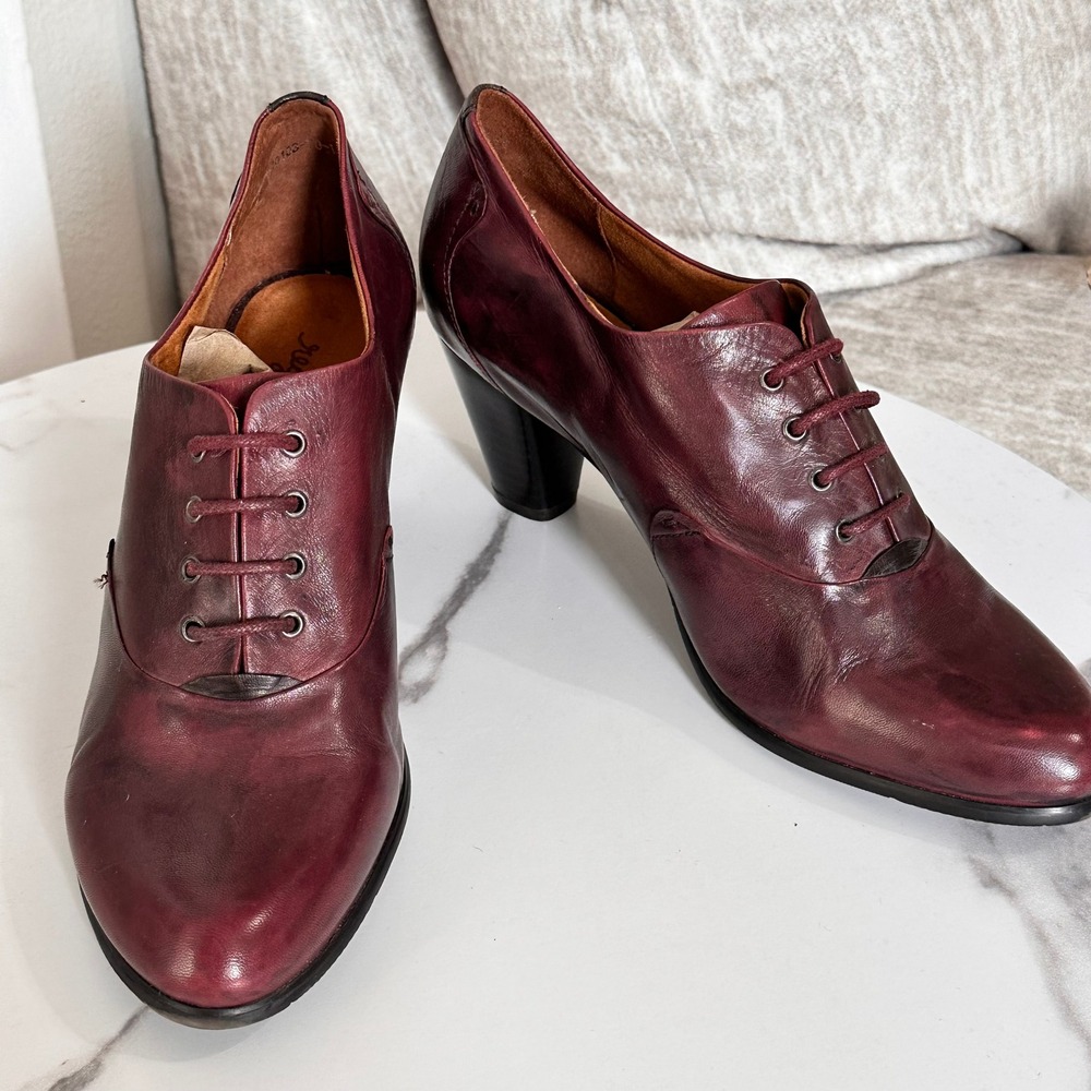 Regarde Le Ciel Burgundy Leather Oxford Heels EU 40 US 9.5 Academia Shoes